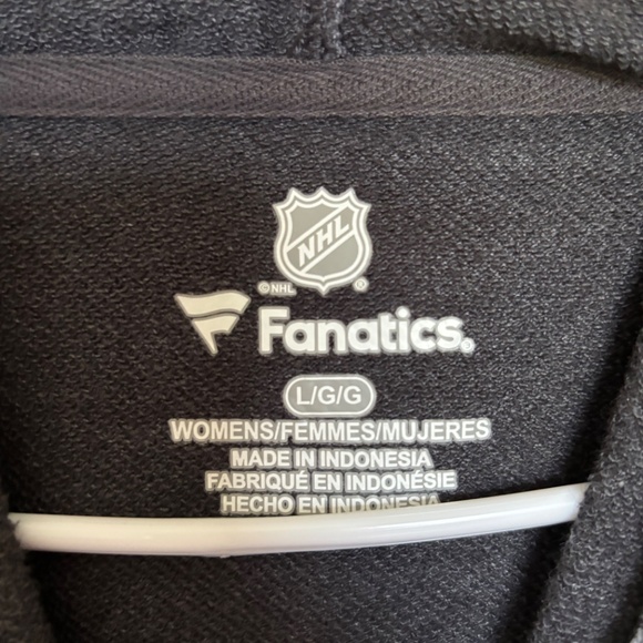 Chicago blackhawk sweatshirt - Picture 2 of 2